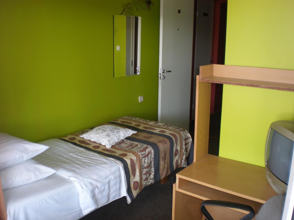 Hotel Getliin Saku Kültér fotó