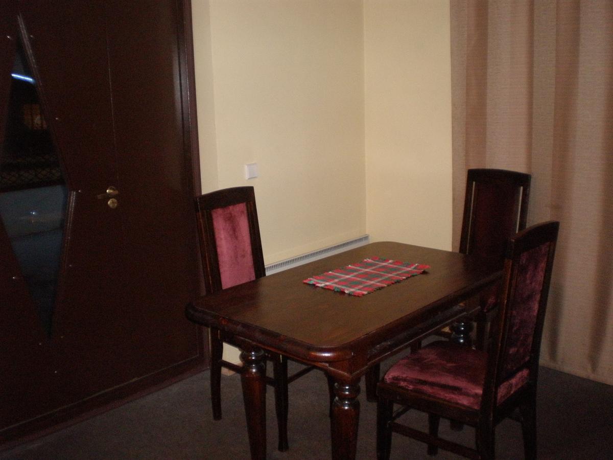 Hotel Getliin Saku Kültér fotó