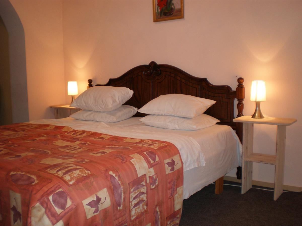 Hotel Getliin Saku Kültér fotó